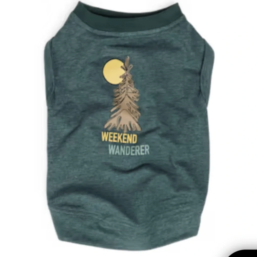 NEW Weekend Wanderer Dog tee shirt M